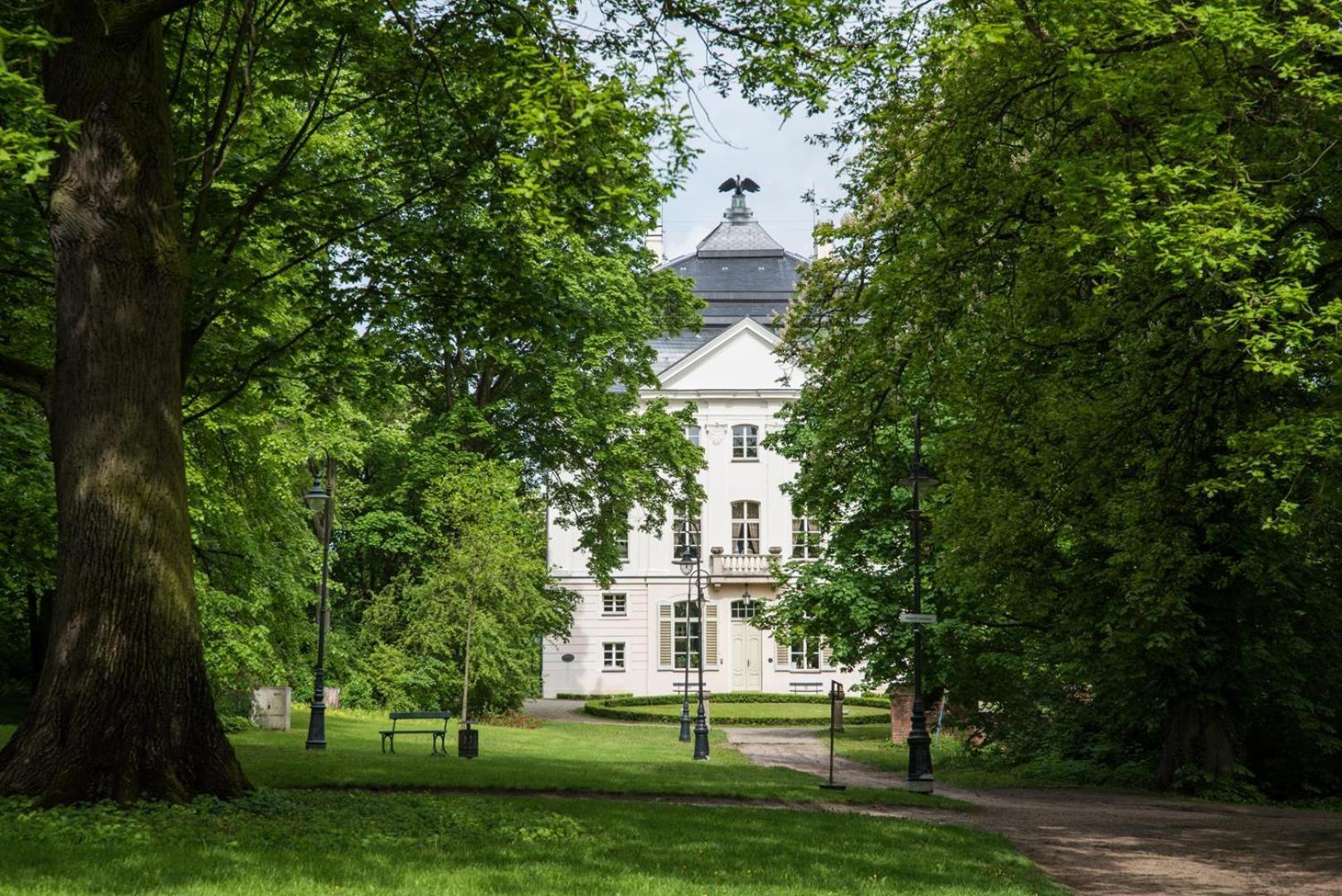 Zespol Palacowo-Parkowy W Ostromecku Ostromecko Eksteriør billede